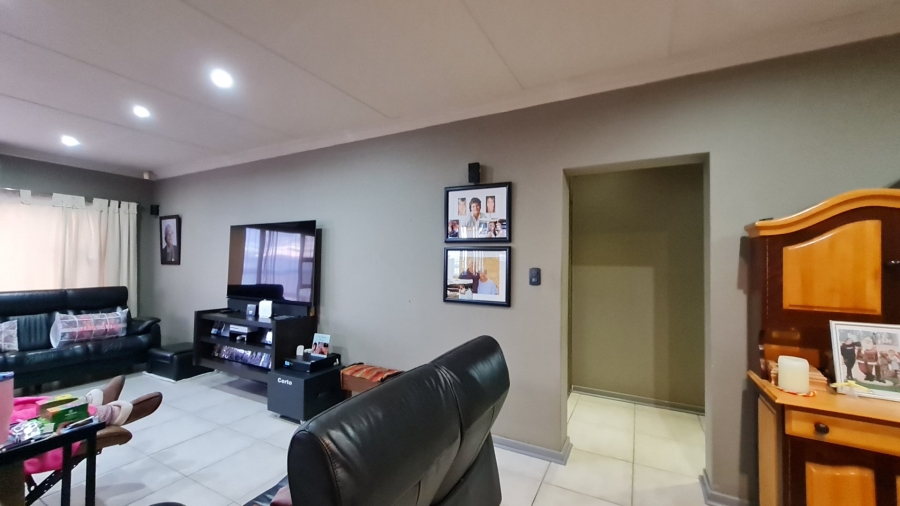4 Bedroom Property for Sale in Dana Bay Western Cape